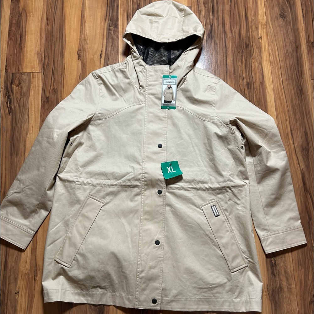 Hunter Women’s Almond/Tan Hooded Raincoat, Size XL, New